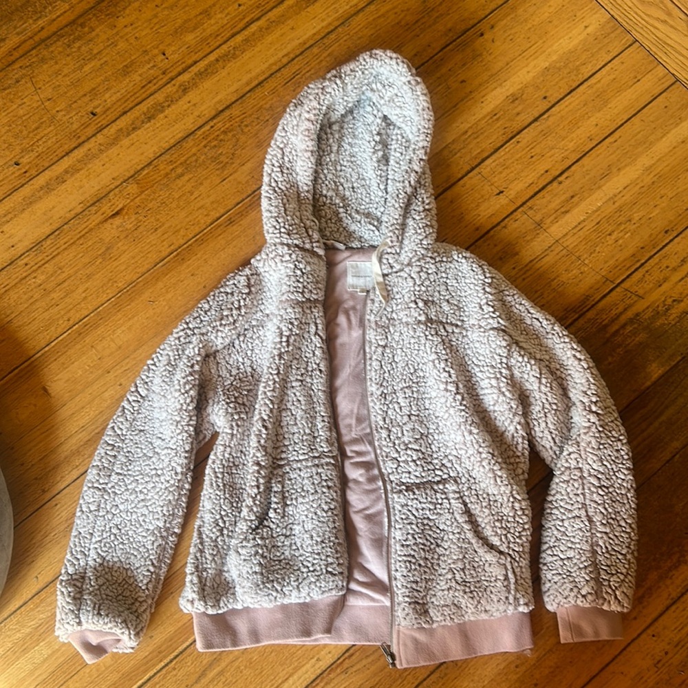 Barely worn super soft zip up hoodie! From Thread & Supply.